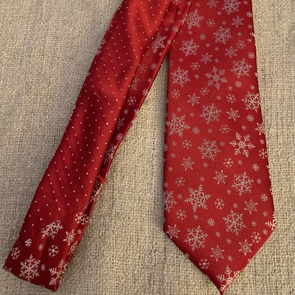 Tie Tales Red and White Christmas Snowflake Holiday Tie